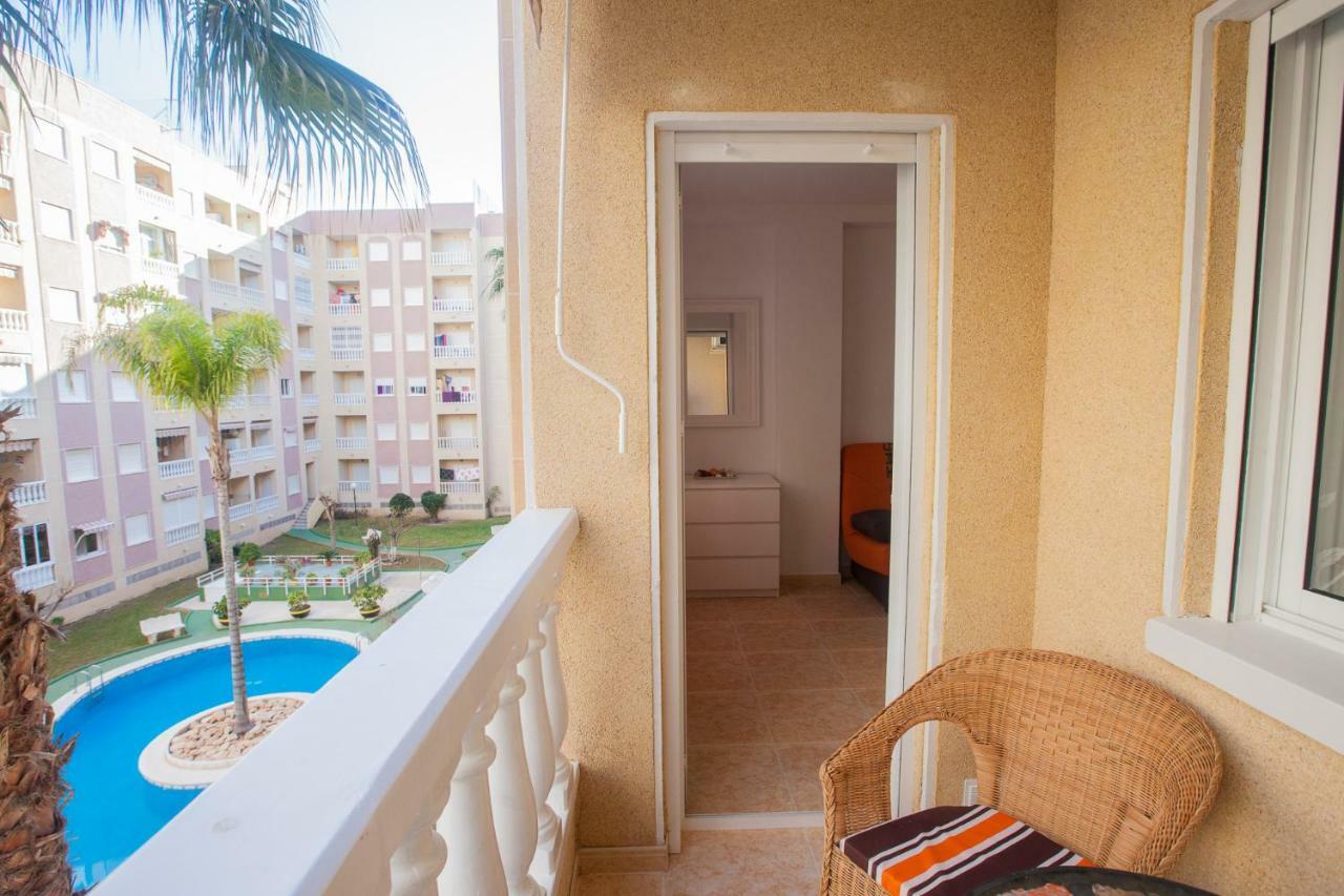 Apartment on San Julián Torrevieja Exterior foto